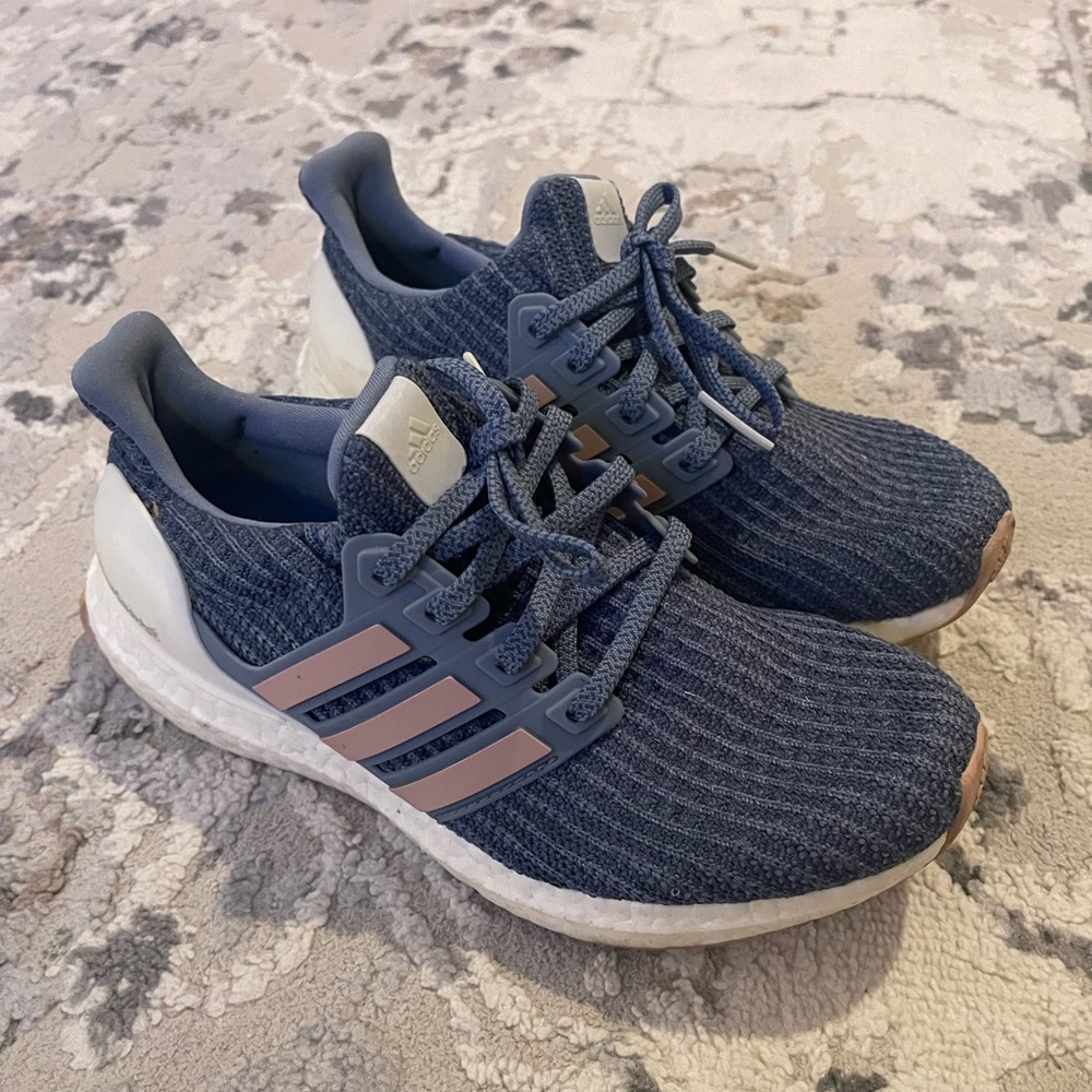 EUC Adidas Ultraboost sneakers